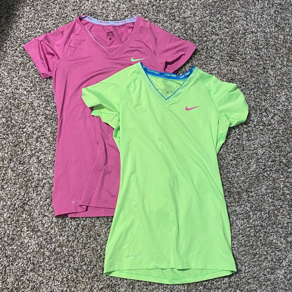 Nike pro workout tops